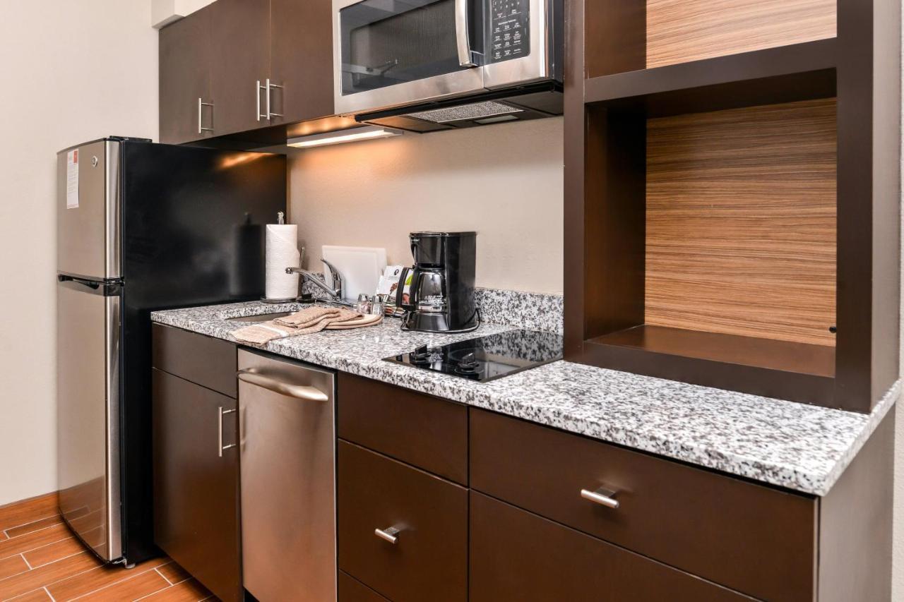 Towneplace Suites By Marriott Charleston-West Ashley Екстер'єр фото
