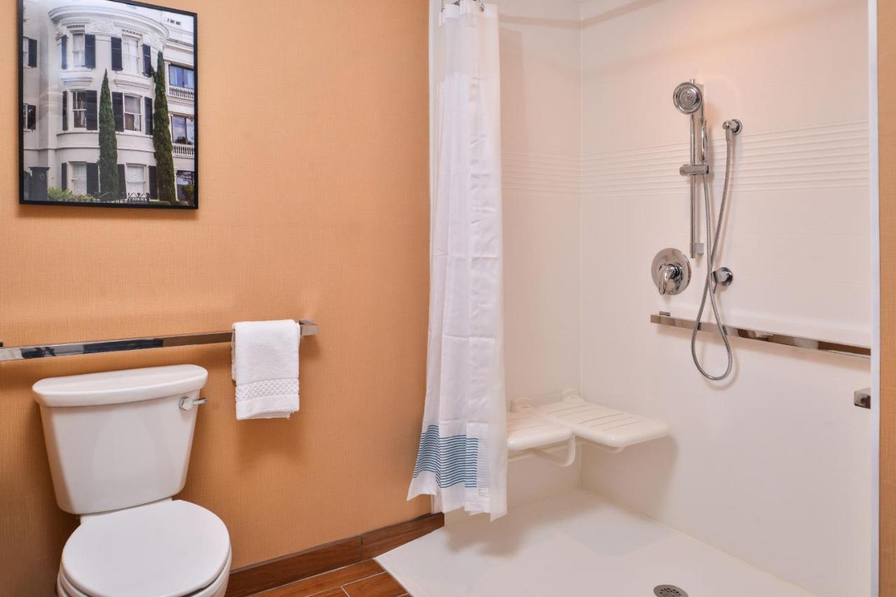 Towneplace Suites By Marriott Charleston-West Ashley Екстер'єр фото